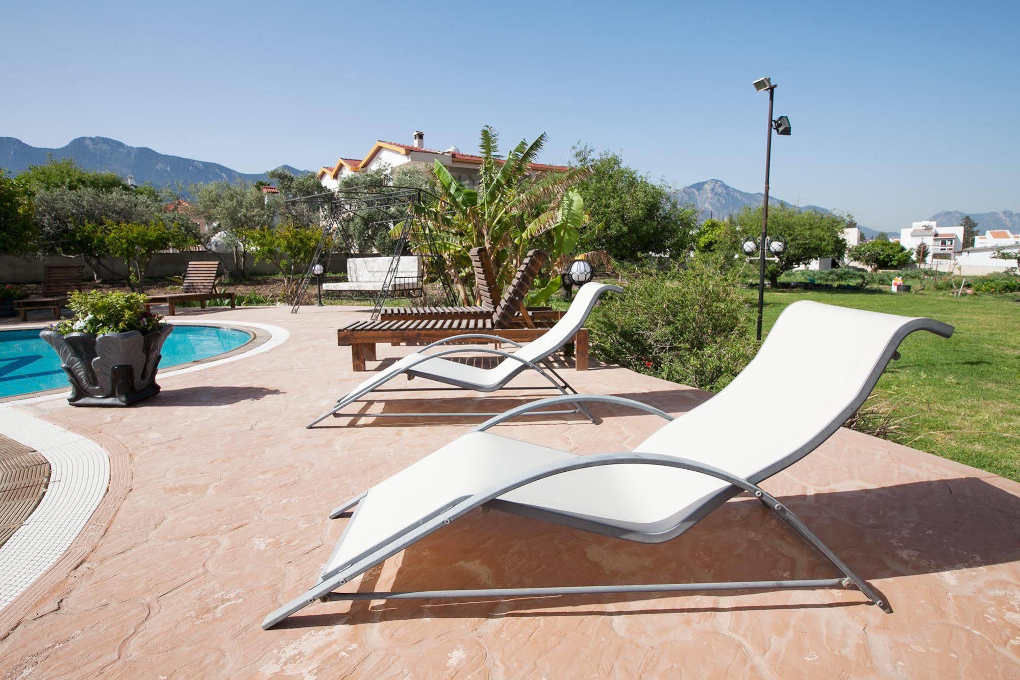 Meryem'S Hotel Agios Epiktitos エクステリア 写真